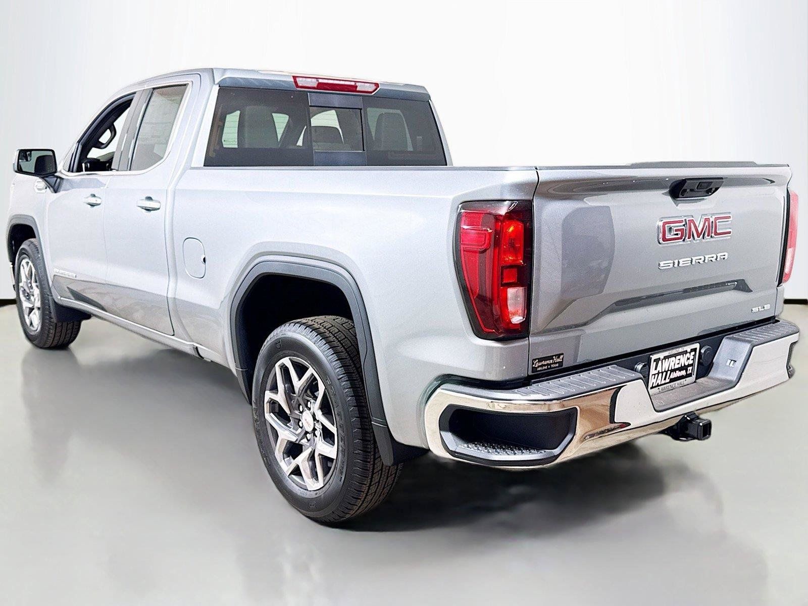 New 2026 GMC Sierra 1500 SLE w/ Preferred Package RWD image 3