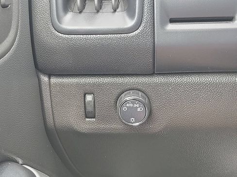 Used 2022 Chevrolet Colorado LT w/ Fleet Safety Package RWD image 14