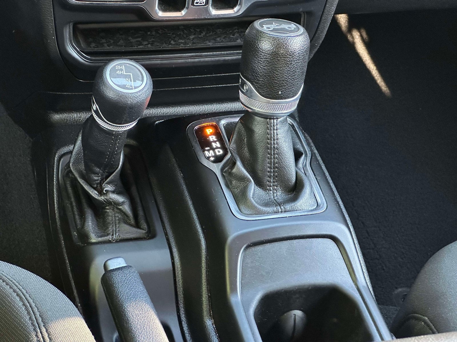 Used 2018 Jeep Wrangler Unlimited Sport S AWD/4WD image 18