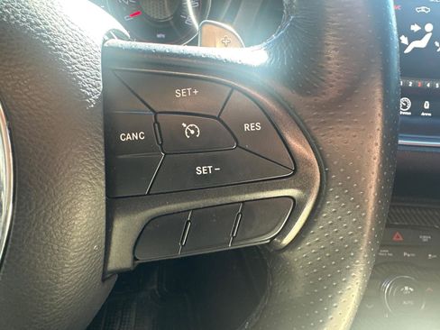 Used 2018 Dodge Challenger R/T w/ Driver Convenience Group RWD image 15
