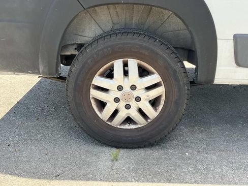 Used 2018 RAM ProMaster 2500 w/ Premium Appearance Group FWD image 13