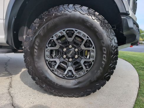 Used 2025 Ford F150 Raptor w/ Equipment Group 803A Raptor R AWD/4WD image 13