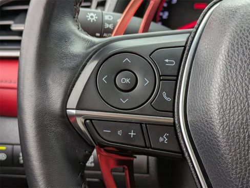 Used 2020 Toyota Camry XSE image 19