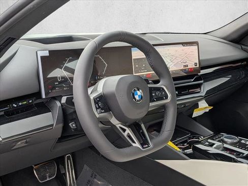 New 2026 BMW 530i xDrive AWD/4WD image 3