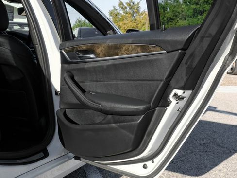 Used 2019 BMW 530i xDrive image 54