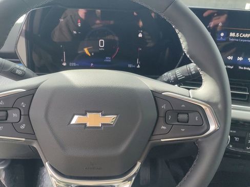 New 2025 Chevrolet Trax LT w/ Driver Confidence Package image 12