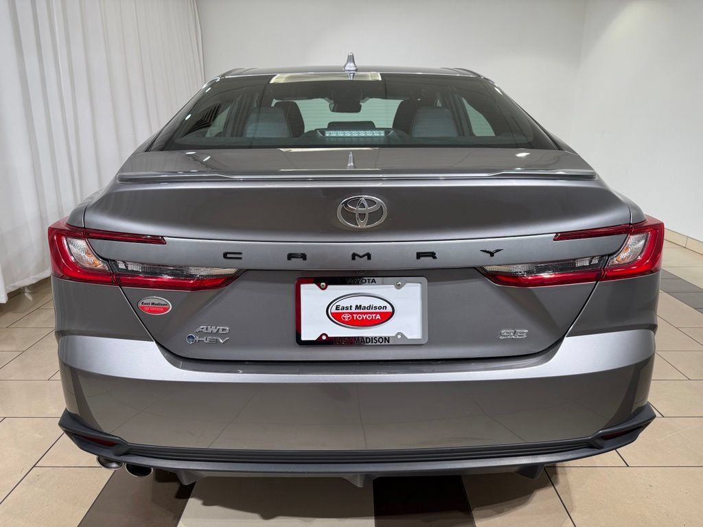 Used 2025 Toyota Camry SE w/ Convenience Package AWD/4WD image 4
