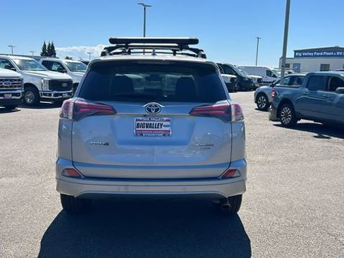 Used 2017 Toyota RAV4 Platinum image 4