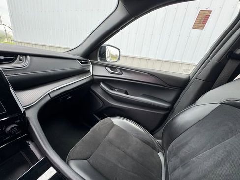 Used 2023 Jeep Grand Cherokee L Altitude image 51