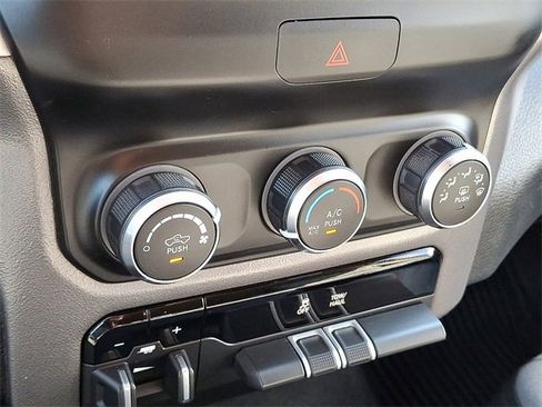 Used 2020 RAM 1500 Big Horn image 15