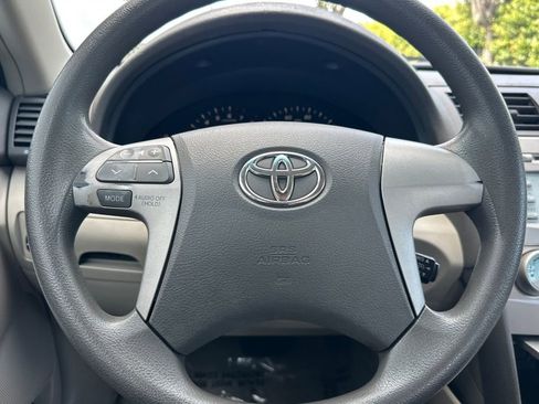 Used 2009 Toyota Camry LE FWD image 20