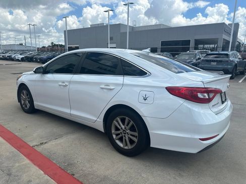 Used 2015 Hyundai Sonata SE FWD image 4