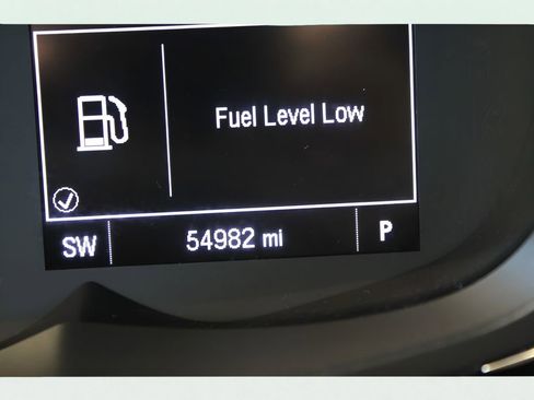 Used 2020 Chevrolet Trax LT w/ LT Convenience Package image 10