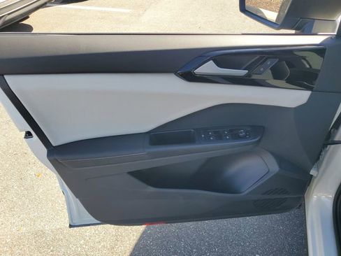 New 2026 Volkswagen Taos S image 12