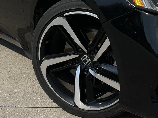 Used 2019 Honda Accord Sport image 9