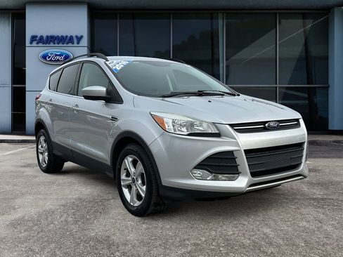 Used 2016 Ford Escape SE w/ SE Leather Comfort Package image 2