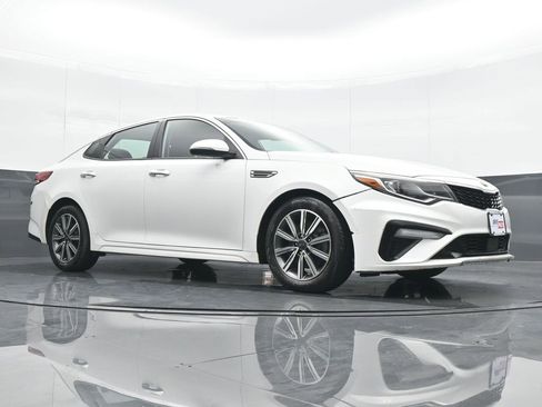 Used 2020 Kia Optima EX image 23