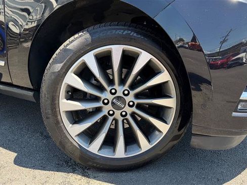 Used 2020 Lincoln Navigator Reserve AWD/4WD image 14