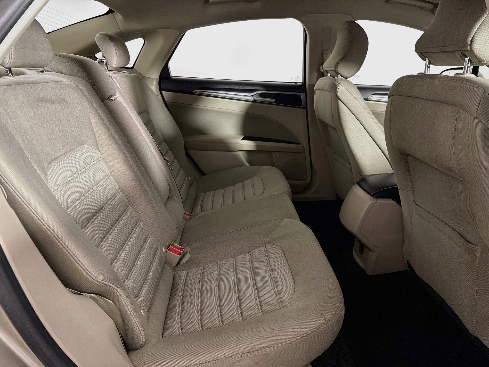 Used 2018 Ford Fusion SE FWD image 37