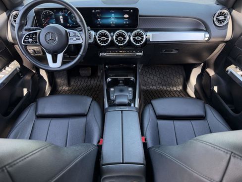 Used 2021 Mercedes-Benz GLB 250 4MATIC image 6