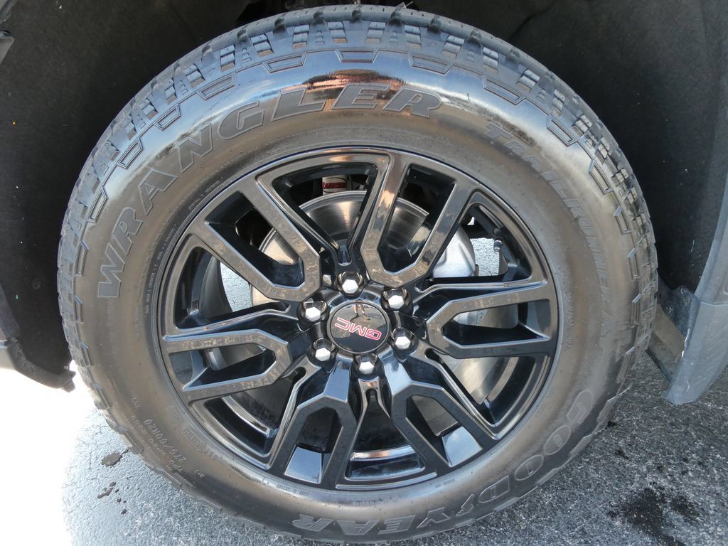 Certified 2024 GMC Sierra 1500 Elevation w/ Elevation Premium Package AWD/4WD image 11