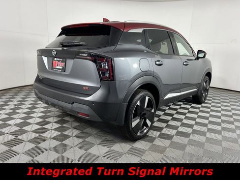 Used 2025 Nissan Kicks SR FWD image 5