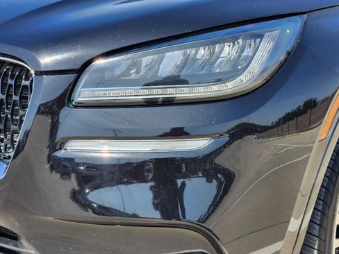 Used 2022 Lincoln Corsair Standard w/ Premium Package image 9