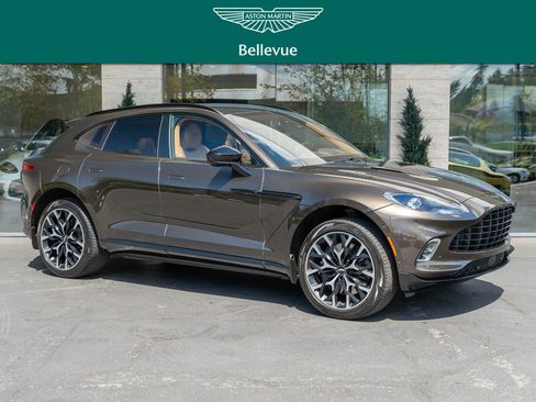 Used 2021 Aston Martin DBX image 1