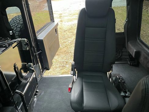 Used 1994 Land Rover Defender 90 image 30