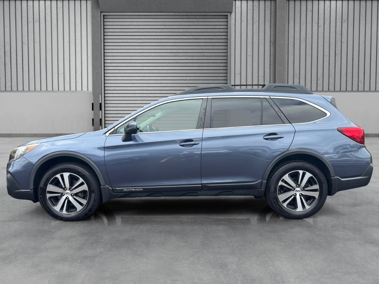 Used 2018 Subaru Outback 2.5i Limited AWD/4WD image 32