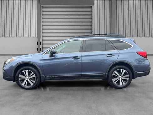 Used 2018 Subaru Outback 2.5i Limited AWD/4WD image 32