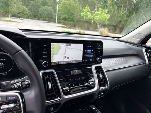 Used 2023 Kia Sorento SX FWD image 21