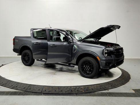 New 2025 Ford Ranger Lariat w/ FX4 Off-Road Package image 9