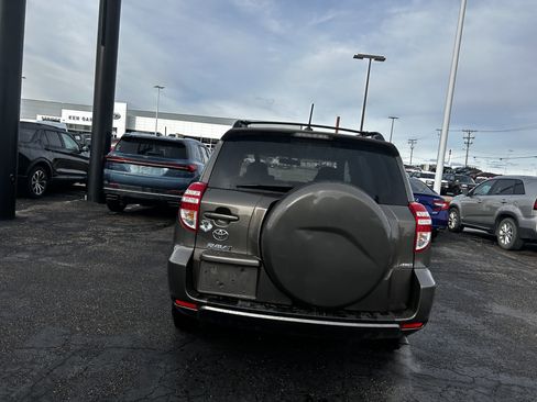 Used 2011 Toyota RAV4 4WD image 4