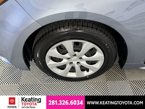 Certified 2025 Toyota Corolla LE FWD image 31