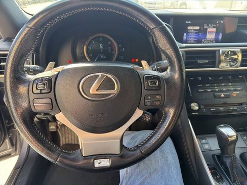 Used 2018 Lexus IS 300 image 6