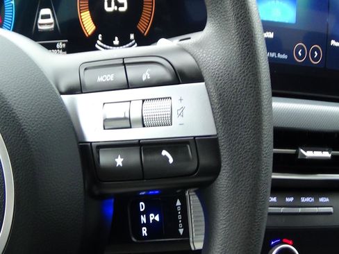 Used 2025 Hyundai Sonata SEL FWD image 21