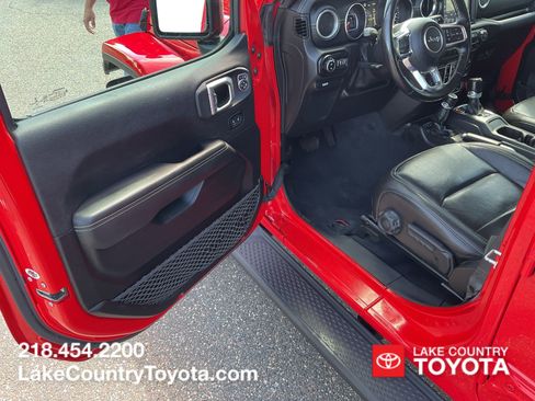Used 2021 Jeep Gladiator Overland w/ Uconnect 4C Nav & Sound Group AWD/4WD image 17