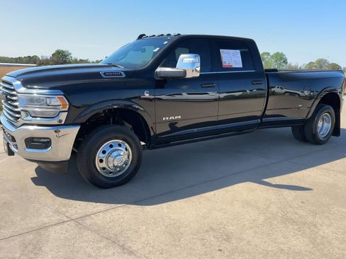 Used 2024 RAM 3500 Limited w/ Safety Group image 5