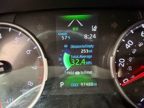 Used 2021 Toyota RAV4 LE AWD/4WD image 12