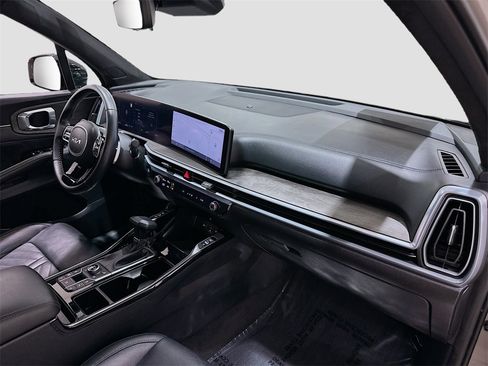 Used 2024 Kia Sorento SX Prestige image 32
