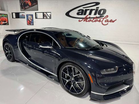 Used 2020 Bugatti Chiron image 1