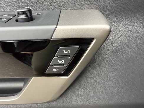 New 2026 Toyota Tundra Limited AWD/4WD image 25