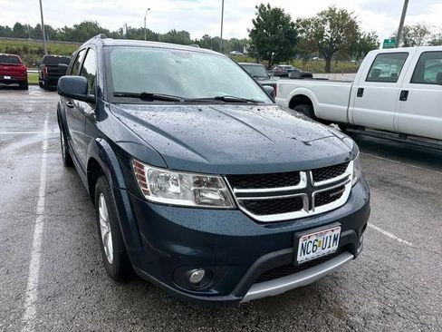 Used 2014 Dodge Journey SXT w/ Flexible Seating Group AWD/4WD image 2