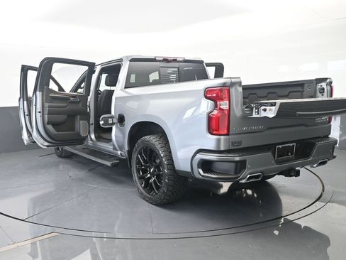 Used 2024 Chevrolet Silverado 1500 High Country w/ Technology Package RWD image 96