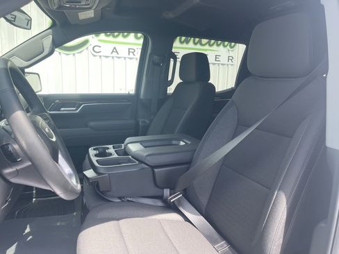 Used 2025 GMC Sierra 1500 SLE w/ Preferred Package image 18