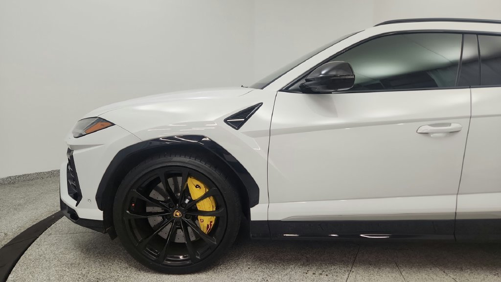 Used 2020 Lamborghini Urus AWD/4WD image 13