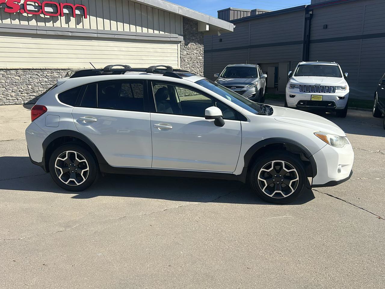Used 2015 Subaru Crosstrek 2.0i Premium w/ Moonroof Package AWD/4WD image 2