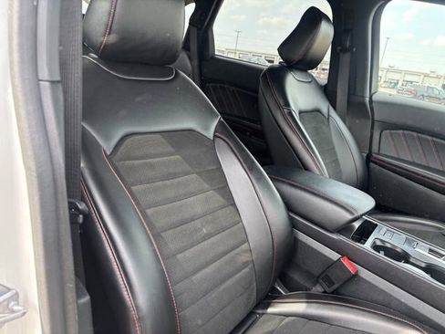 Certified 2024 Ford Edge ST-Line image 27