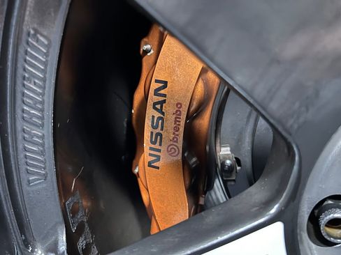 Used 2019 Nissan GT-R Premium w/ Premium Interior Package image 30